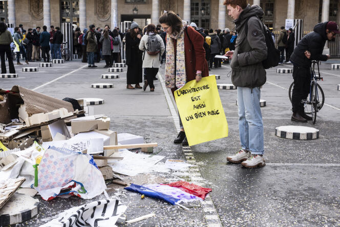 Manifestation d’étudiants et enseignants devant le ministère de la culture à Paris, mardi 4 février