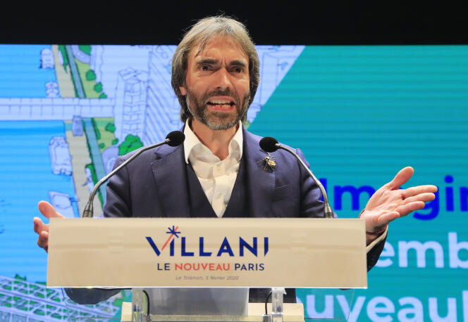 Le candidat à la mairie de Paris Cédric Villani, mercredi 5 février, lors de son troisième grand meeting de campagne.