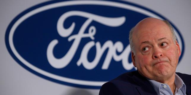 « Le patron de Ford sent la mitraille se rapprocher, et son conseil d'administration s'impatienter »