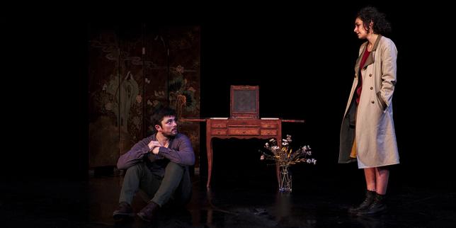 Théâtre : un double voyage dans la mer de mots de Duras