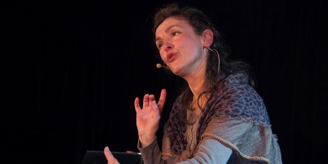 Pour Mapie Caburet, « les contes, c'est la vie »