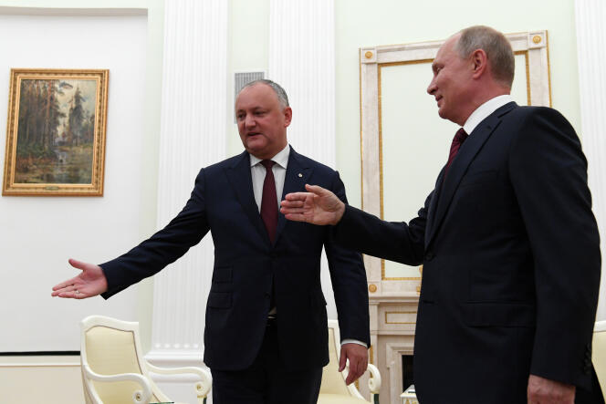 Le président Vladimir Poutine accueille au Kremlin Igor Dodon (à gauche), le président moldave, le 7 septembre 2019.