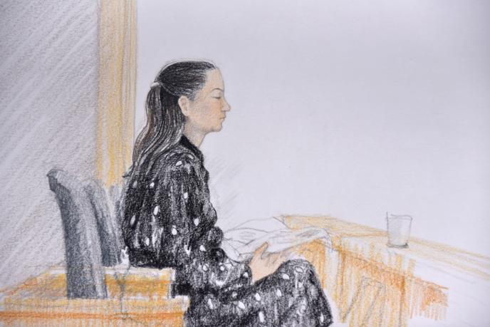 Inculpée dès le premier acte d’accusation, la directrice financière de Huawei et fille du fondateur du groupe, Meng Wanzhou, actuellement en résidence surveillée dans la région de Vancouver, reste citée dans le nouvel acte, sans être accusée de malversations supplémentaires.