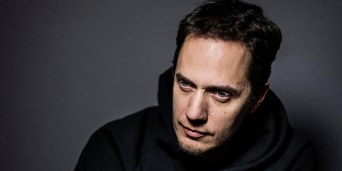 Grand Corps Malade J Ai Grandi Dans Un Univers Ou La Vanne Est Un Art De Vivre
