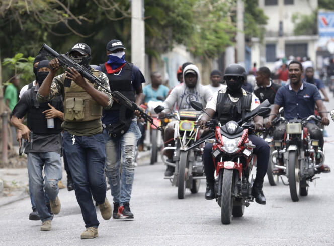 La manifestation de policiers a dégénéré, dimanche 23 février, à Port-au-Prince.