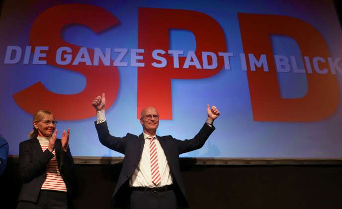 Outgoing mayor Peter Tschentscher celebrates the victory of the Social Democrats (SPD) in the regional elections in Hamburg on Sunday 23 February.