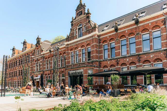 L’hôtel Westerpark, à Amsterdam, se veut « Eco-Sexy » : un mélange entre design écolo, cuisine bio locale, et espaces de (re)mise en forme.