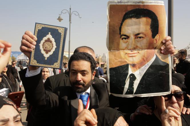 Durante el funeral de Hosni Mubarak, en El Cairo, el 26 de febrero de 2020.