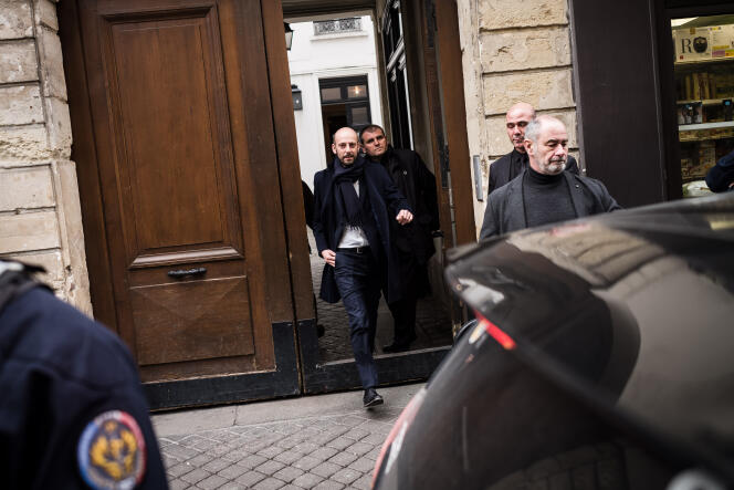 Le délégué général de LRM, Stanislas Guerini, à la sortie d’une réunion de crise au siège du parti à Paris, le 15 février.