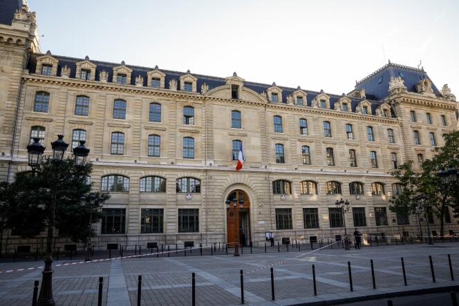 Le 3 octobre 2019, Mickaël Harpon, agent administratif de la Préfecture de police de Paris, a tué au couteau quatre de ses collègues dans l’enceinte même de l’institution.