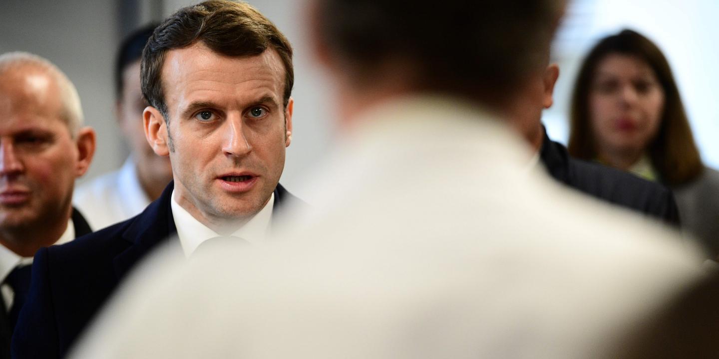 « On a devant nous une épidémie » : face au coronavirus, Macron monte en première ligne
