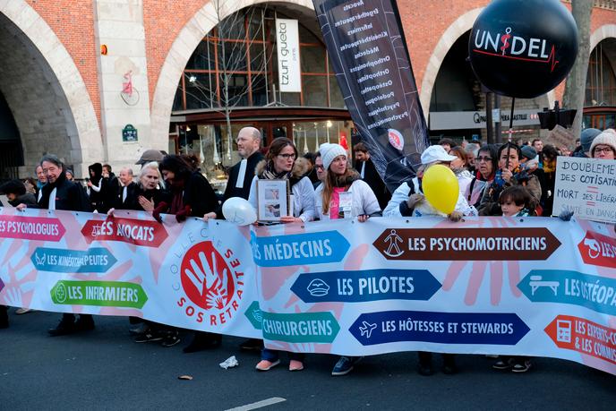 « Depuis vingt ans, le Conseil d’orientation des retraites (COR) produit des outils qui permettent l’analyse du système des retraites et des réformes passées. Nous avons besoin de continuité. » Photo : Manifestation contre la réforme des retraites, Paris, 11 janvier 2020.