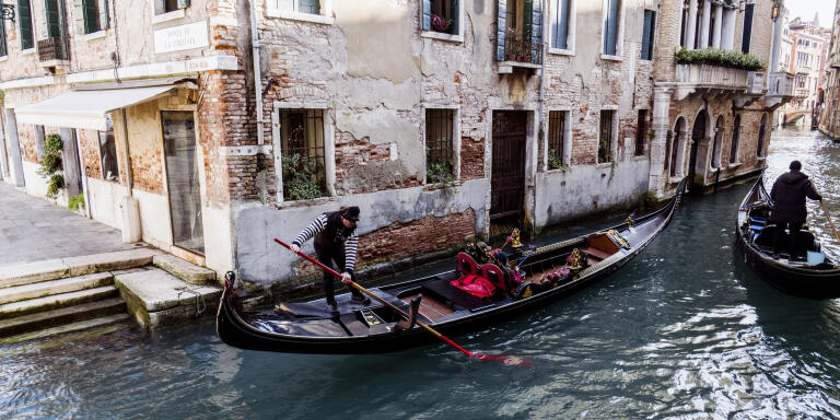Venezia. Italy. 26.02.20. The coronavirus epidemic effect on the turism in Venice, also the carnival was cancel by the autoritys in all the region.