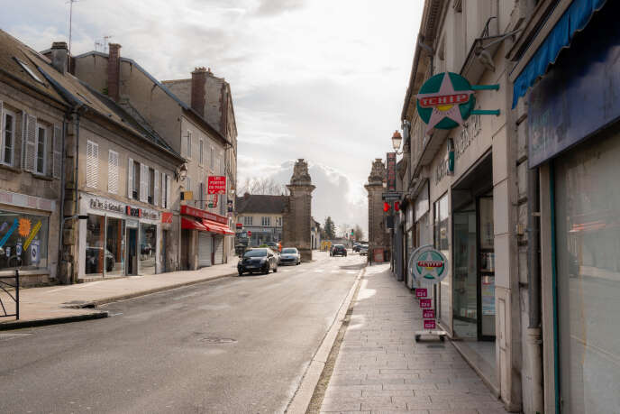 La porte de Paris, rue Charles-de-Gaulle, à Crépy-en-Valois (Oise).