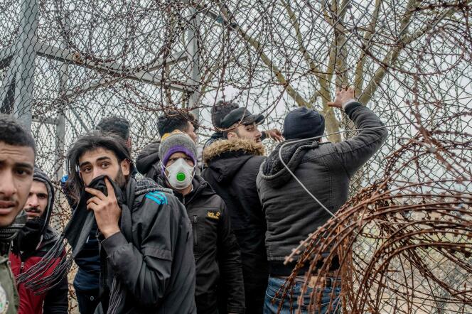 A la frontière gréco-turque près de Kastanies, en Grèce, mercredi 4 mars.