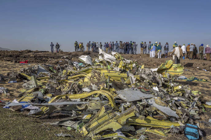 « En 2018, un superviseur de l’usine de Renton (Washington) voulait arrêter les cadences de production qui créaient un problème de sécurité : cette requête a été refusée » (Photo: sur les lieux du crash du Boeing de l’Ethiopian Airlines, le 11 mars 2019).