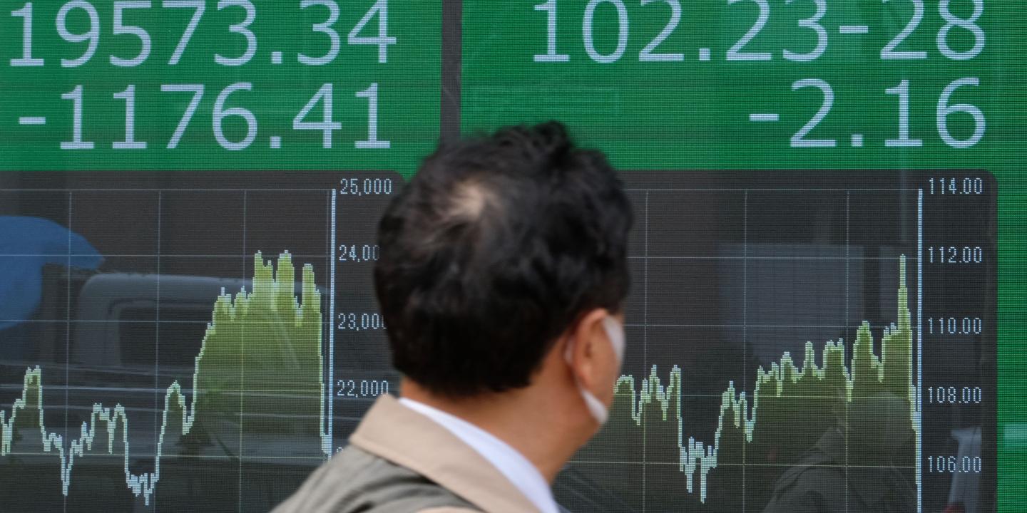 Crise à l’OPEP : les cours du pétrole s’effondrent et entraînent avec eux les Bourses asiatiques