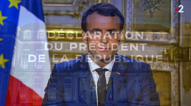 Emmanuel Macron lors de son allocution télévisée depuis le Salon doré du palais de l’Elysée, à Paris, le 12 mars.