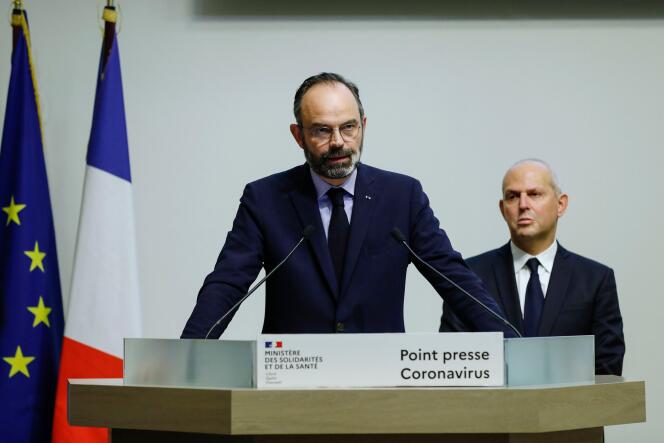 Le premier ministre Edouard Philippe annonce de nouvelles mesures pour lutter contre l’épidémie de Covid-19, à Paris, le 14 mars.