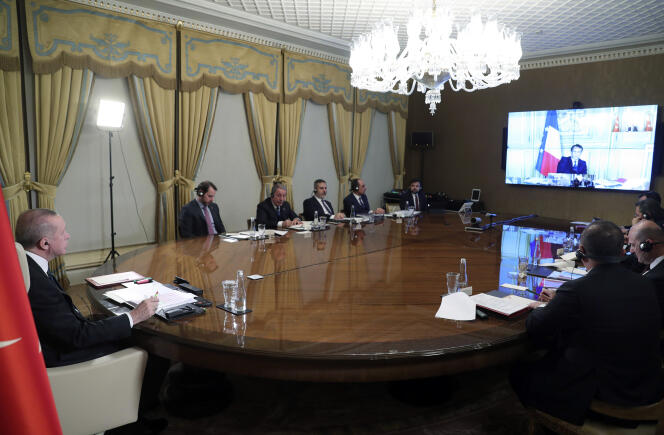 Le président turc, Recep Tayyip Erdogan, s’entretient à par visioconférence avec les dirigeants européens, mardi 17 mars à Istanbul.