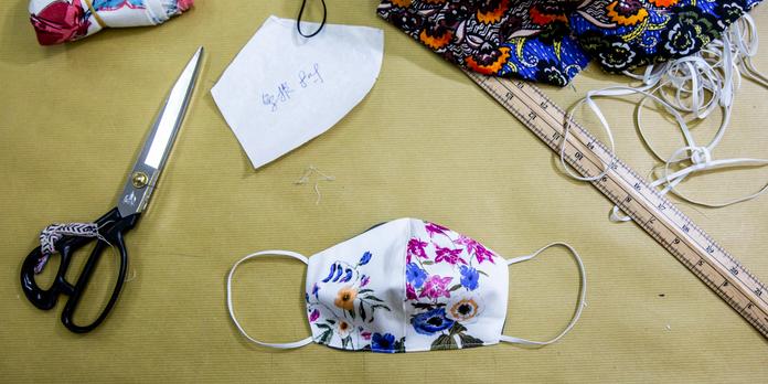 Coronavirus Mobilisation Generale Pour Fabriquer Des Masques En Tissu