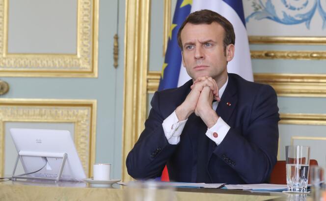 Emmanuel Macron, lors d’une réunion de travail en visioconférence avec la « task force économique », à l’Elysée, le 19 mars 2020.