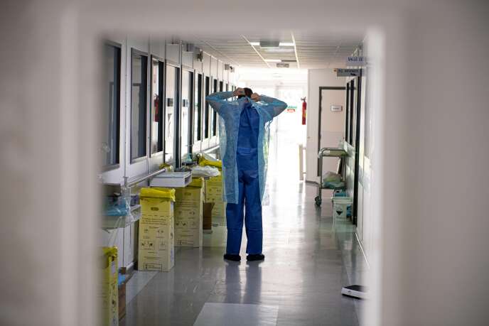 Au centre ambulatoire des maladies infectieuses qui accueille les patients atteints du Covid-19, à l’hôpital de Calmette à Lille, le 18 mars.