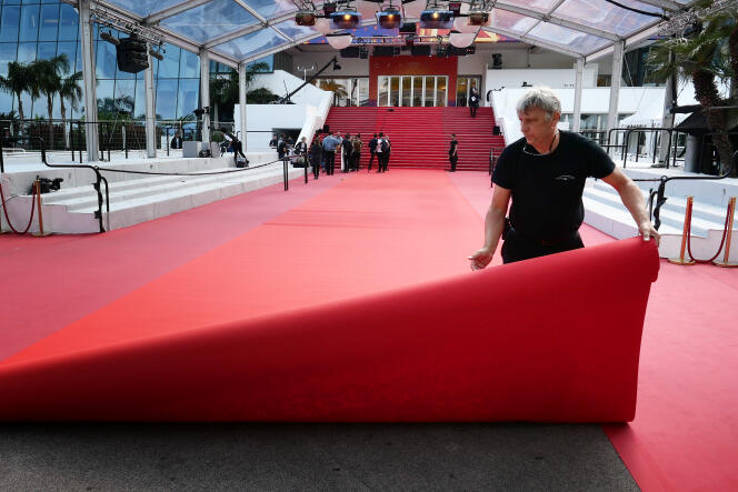 Devant le palais des festivals, en mai 2019, à Cannes.