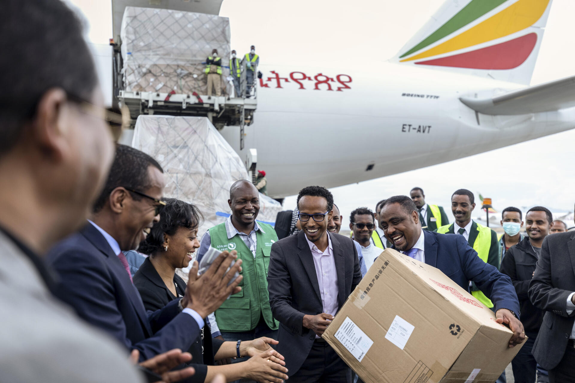 Ethiopie, le 22 mars. Plus de 6 millions d’articles médicaux destinés aux pays africains et offerts par le milliardaire chinois Jack Ma sont livrés à Addis-Abeba.