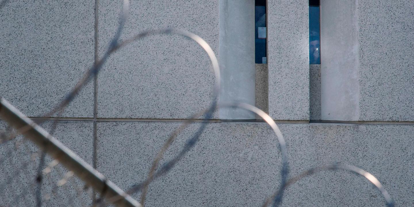 Un Afghan décède dans un centre de rétention américain de l'ICE, une tragédie qui interroge