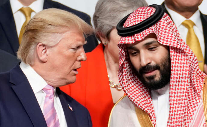 Le président américain Donald Trump et le prince héritier saoudien Mohammed ben Salmane (MBS), le 28 juin 2019 à Osaka (Japon).