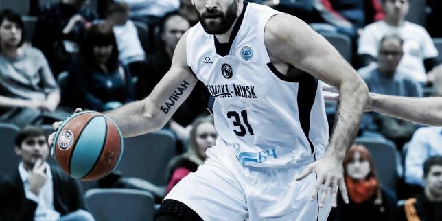 « Le seul moment où je sors, c’est pour aller aux entraînements » : le quotidien d’un basketteur français en Biélorussie