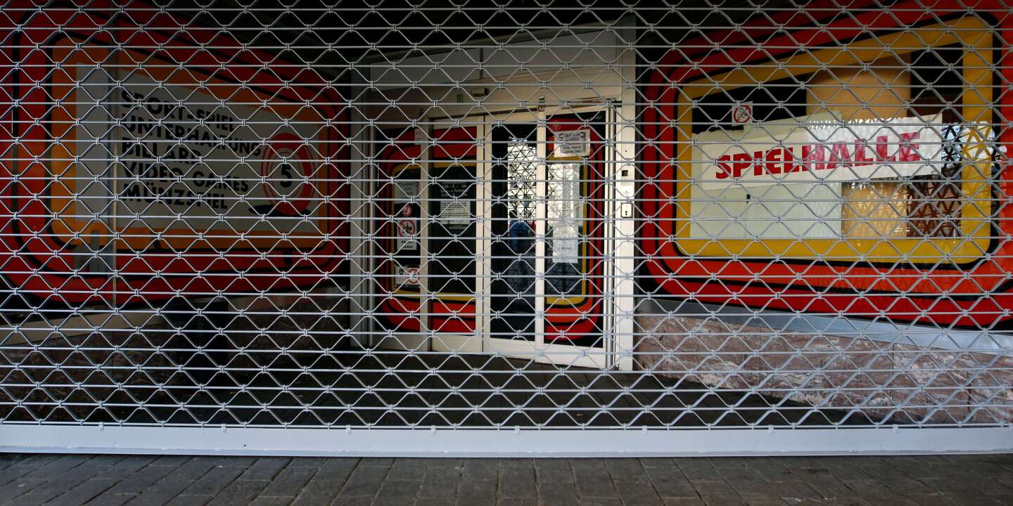 A closed gambling hall is seen during the outbreak of the coronavirus disease (COVID-19) in Cologne, Germany, March 17, 2020. REUTERS/Thilo Schmuelgen