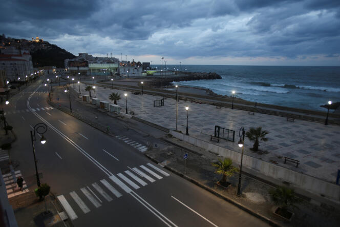 Le front de mer à Alger, le 25 mars 2020.