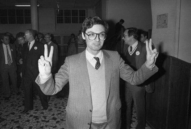 Patrick Devedjian en octobre 1983, après sa victoire à la mairie d’Antony.