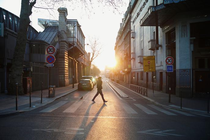 Trên đường phố Paris, thứ ba ngày 31 tháng 3.