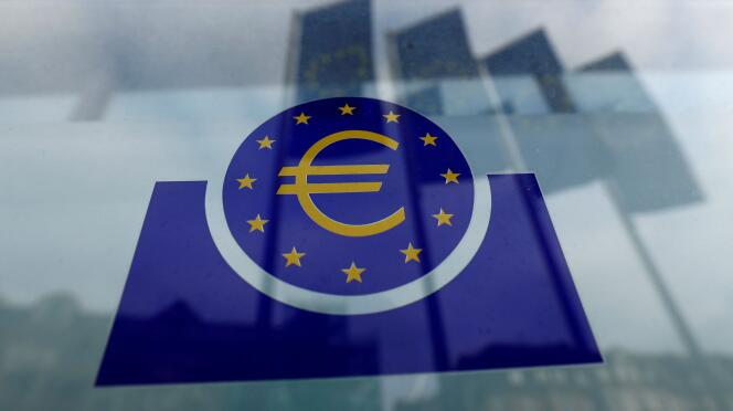 Le logo de la Banque centrale européenne, devant son siège, le 23 janvier à Francfort, en Allemagne.