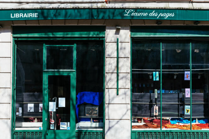 La librairie L’Ecume des pages dans le quartier de Saint-Germain-des-Prés, à Paris, a fermé ses portes, le 18 mars.