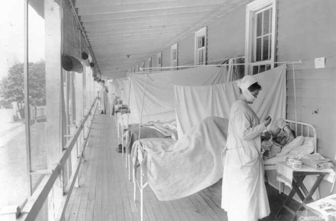 A l’hôpital Walter Reed à Washington, pendant l’épidémie de grippe qui a infecté un tiers de la population mondiale, ici en novembre 1918.