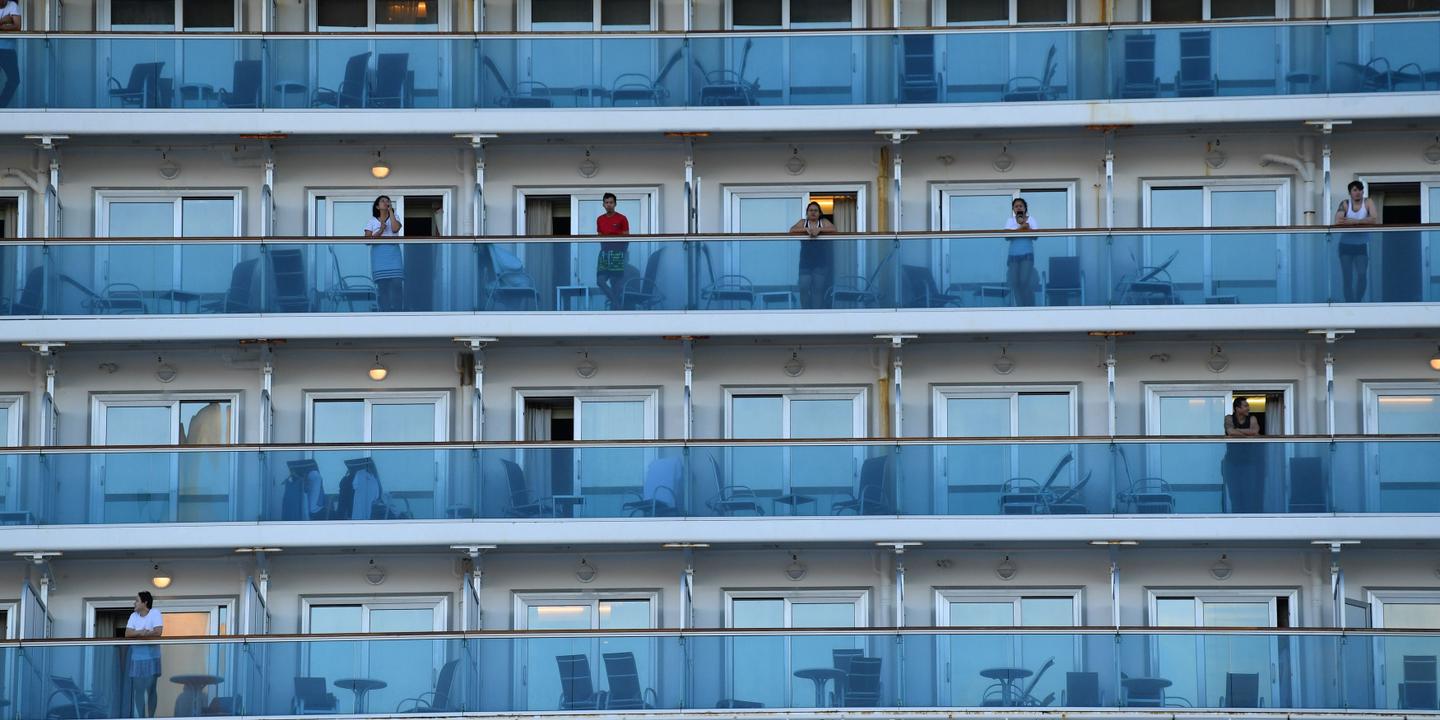 Coronavirus En Australie Les Autorites Embarrassees Par Un Navire De Croisiere Et Ses Passagers Contamines