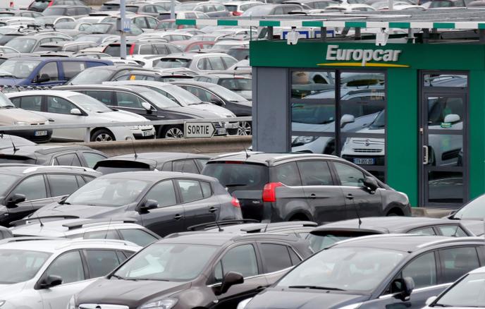 Un bureau Europcar à l’aéroport de Bordeaux-Mérignac, le 4 février 2016.