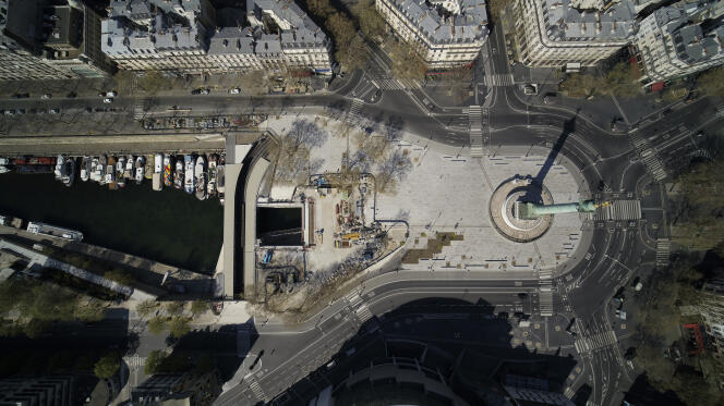 Vue aérienne de la place de la Bastille, à Paris, le 5 avril.