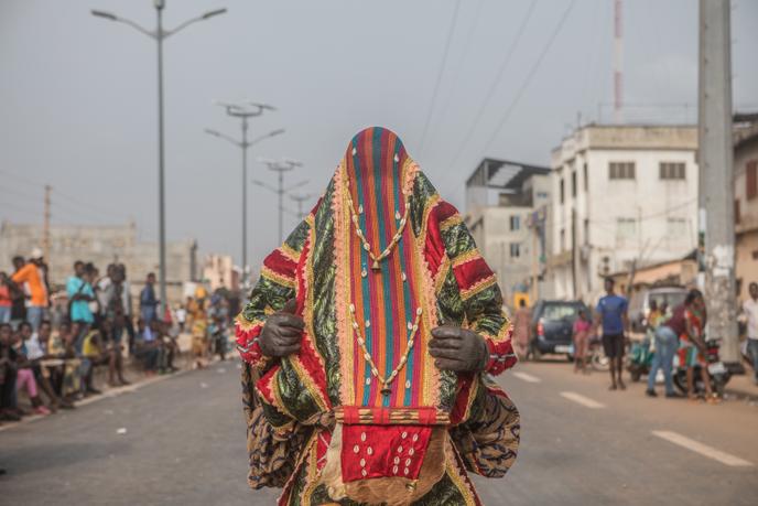 Parade vaudou lors du Festival international de Porto-Novo, au Bénin, le 11 janvier 2020.