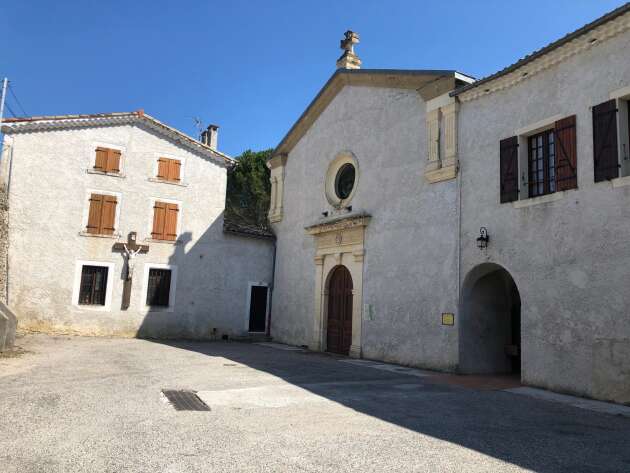 Le couvent de Crest, dans la Drôme, où vivaient onze religieux avant l’épidémie de Covid-19. Ils ne sont plus que six aujourd’hui.