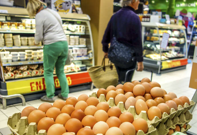 Selon le Comité national pour la promotion de l’œuf (CNPO), semaine après semaine, les ventes explosent sur un rythme de + 30 % à + 40 % comparé au flux d’achat habituel.