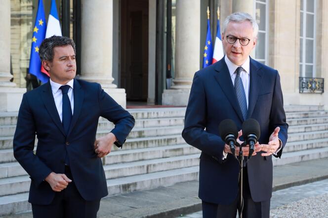 Le ministre de l’économie, Bruno Le Maire, et Gérald Darmanin, son homologue de l’action et des comptes publics (à gauche sur la photo), le 24 avril à l’Elysée.