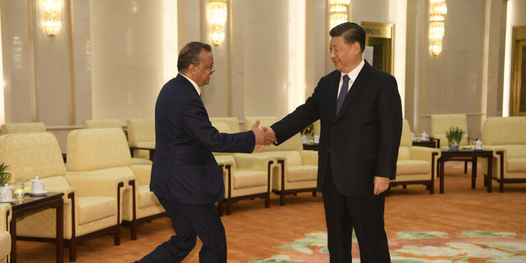 BEIJING, CHINA - JANUARY 28: Tedros Adhanom, Director General of the World Health Organization, (L) shakes hands with Chinese President Xi Jinping before a meeting at the Great Hall of the People, on January 28, 2020 in Beijing, China. (Photo by Naohiko Hatta - Pool/Getty Images)
