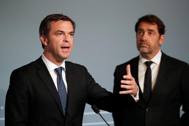 Le ministe de la santé, Olivier Véran, et le ministre de l’intérieur, Christophe Castaner, à l’Elysée, le 2 mai.