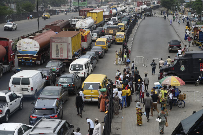 Embouteillage sur un grand axe de Lagos, le 4 mai 2020.