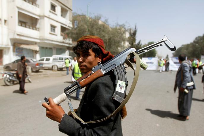 Un membre des forces houthistes, à Sanaa, le 2 avril 2020.